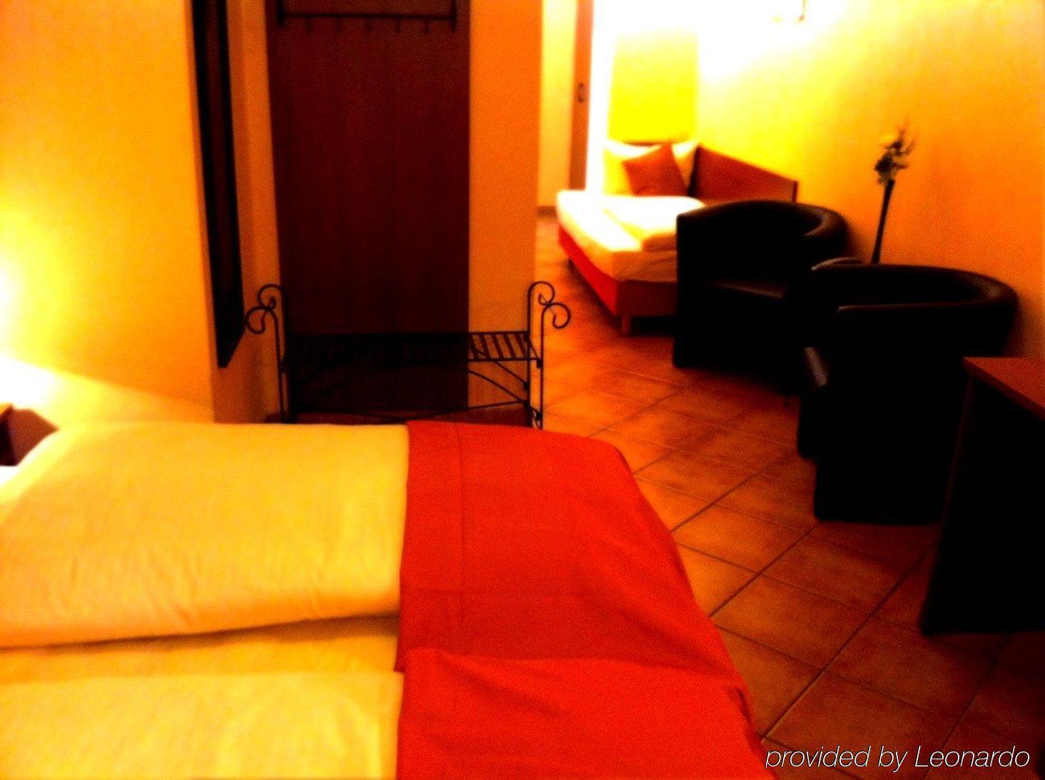 City Hotel West Francoforte sul Meno Camera foto