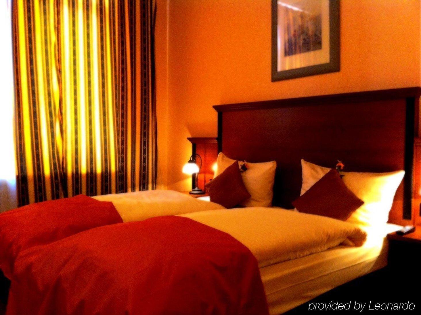 City Hotel West Francoforte sul Meno Camera foto